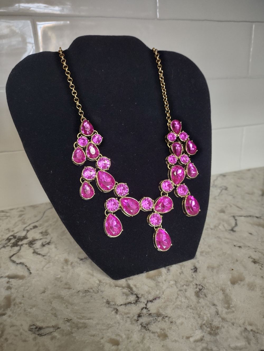 Vibrant Fuchsia Pink & Gold Statement Necklace | Teardrop Gemstone Cluster | - Picture 2 of 4